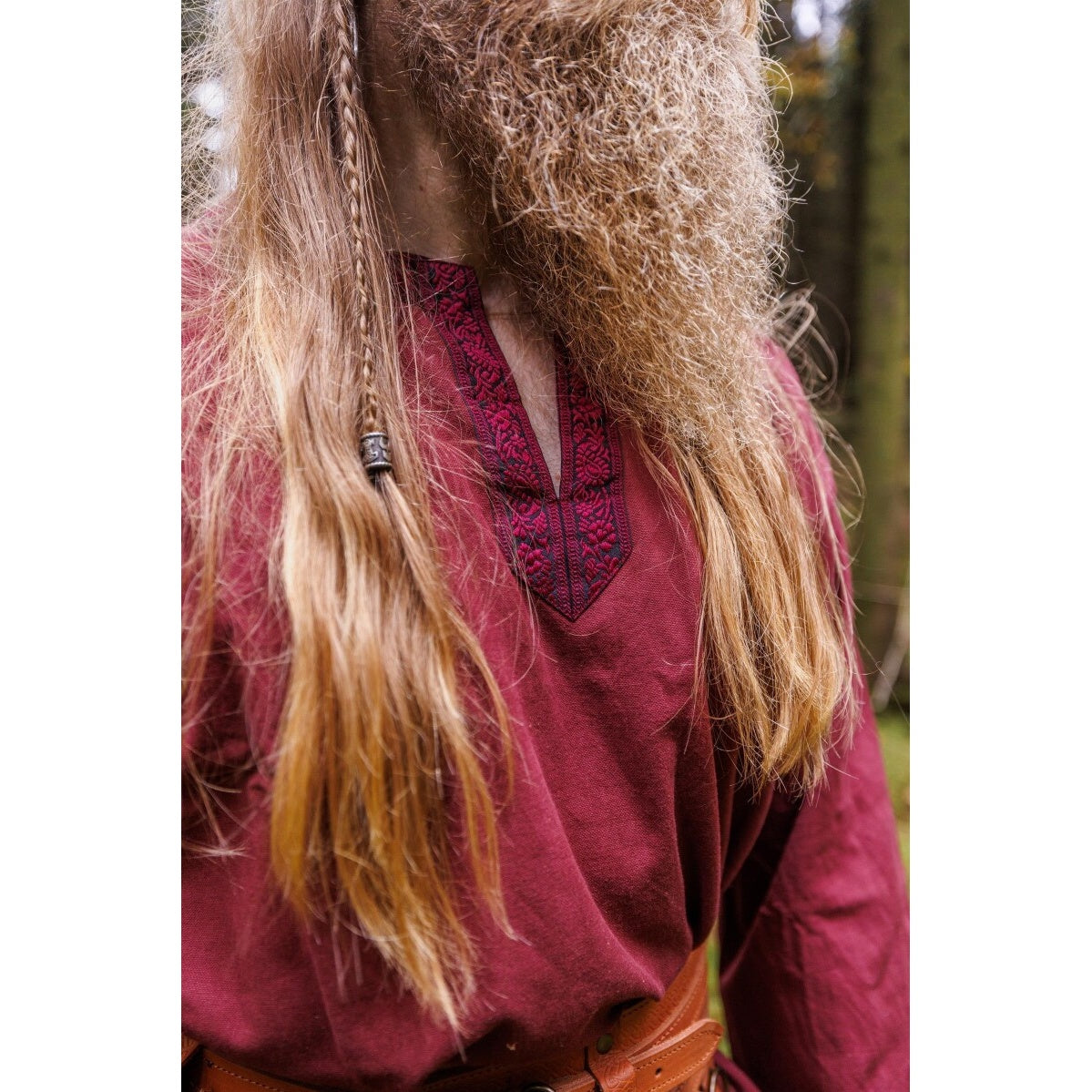 Image produit Tunique médiévale avec bordure Halvor rouge