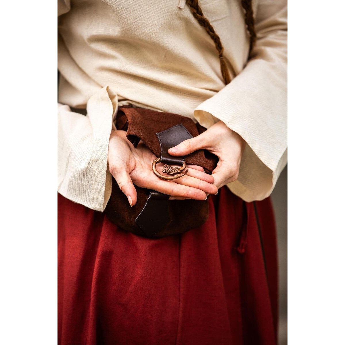 Image produit Bourse médiévale en cuir Will avec boucle dragon