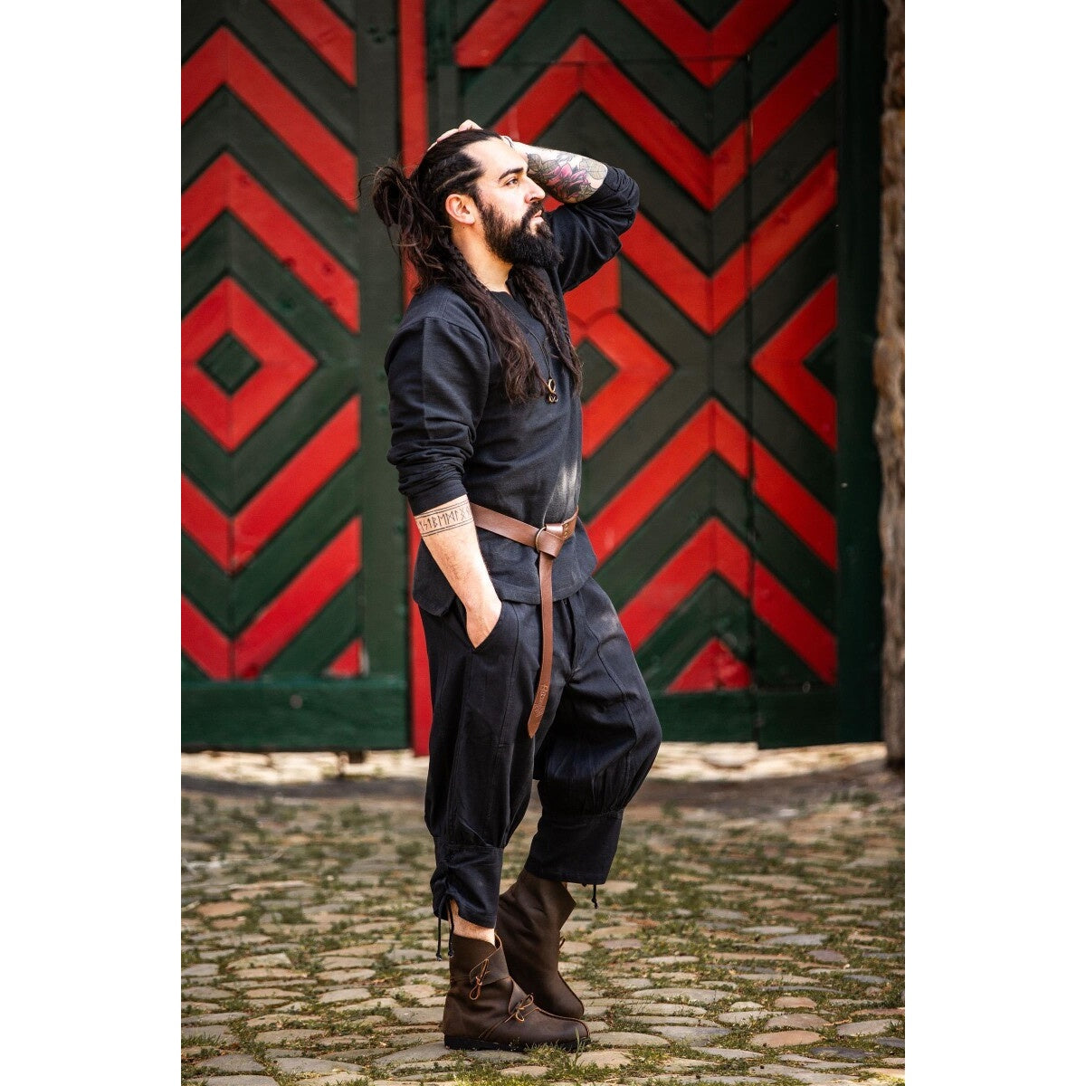 Immagine del prodotto Pantaloni medievali al ginocchio Laurence con allacciatura al polpaccio nero