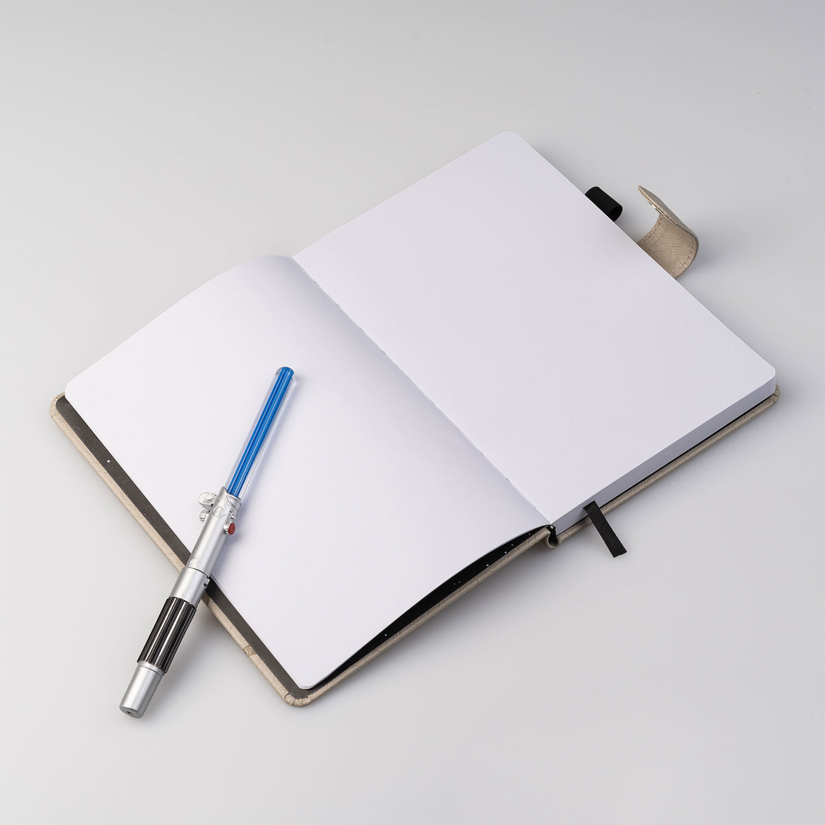 Produktbild Star Wars - Luke Skywalker Notizbuch mit Lichtschwert Stift