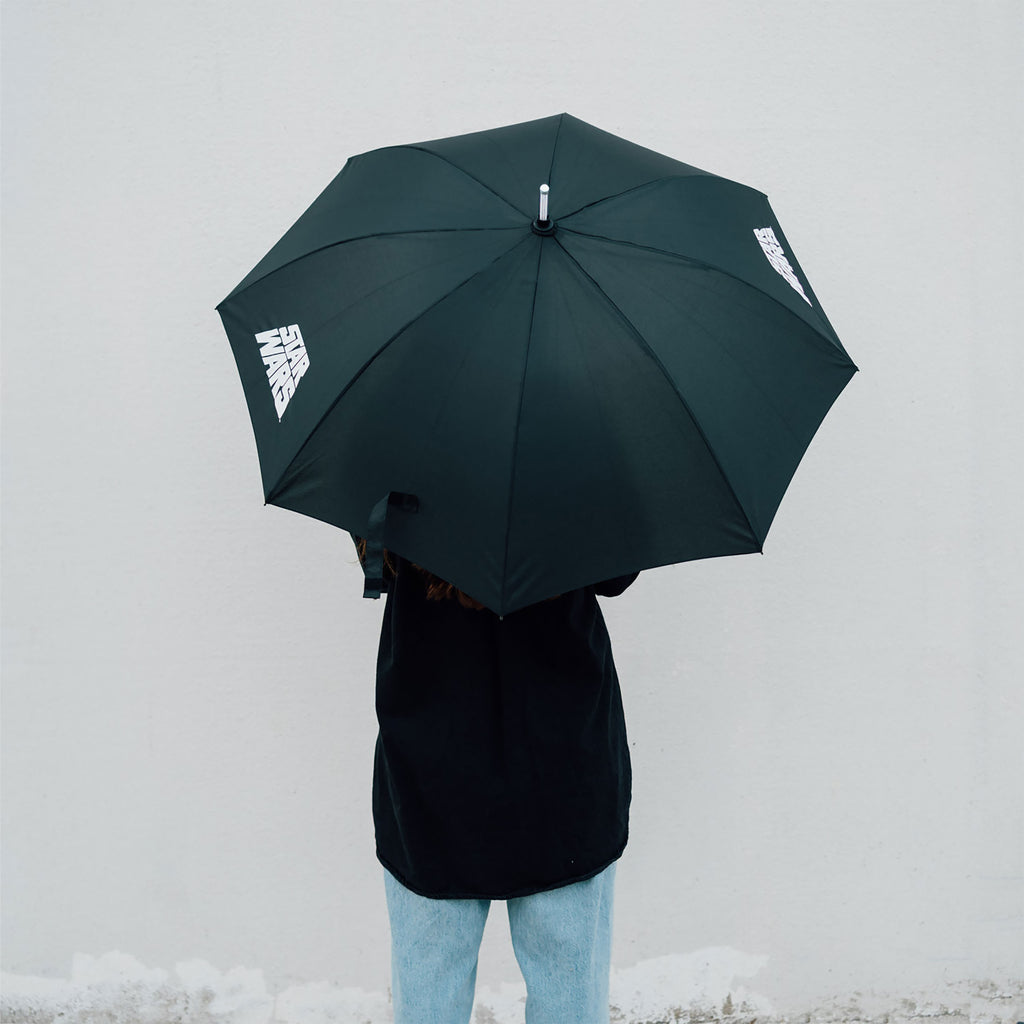 Image produit Parapluie sabre laser Dark Vador avec fonction lumineuse - Star Wars