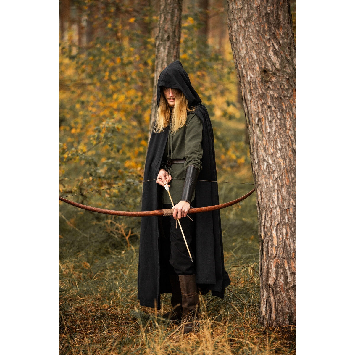 Image produit Cape médiévale Johannes noire