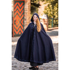 Image produit Cape médiévale avec broderie et fibule Gesa