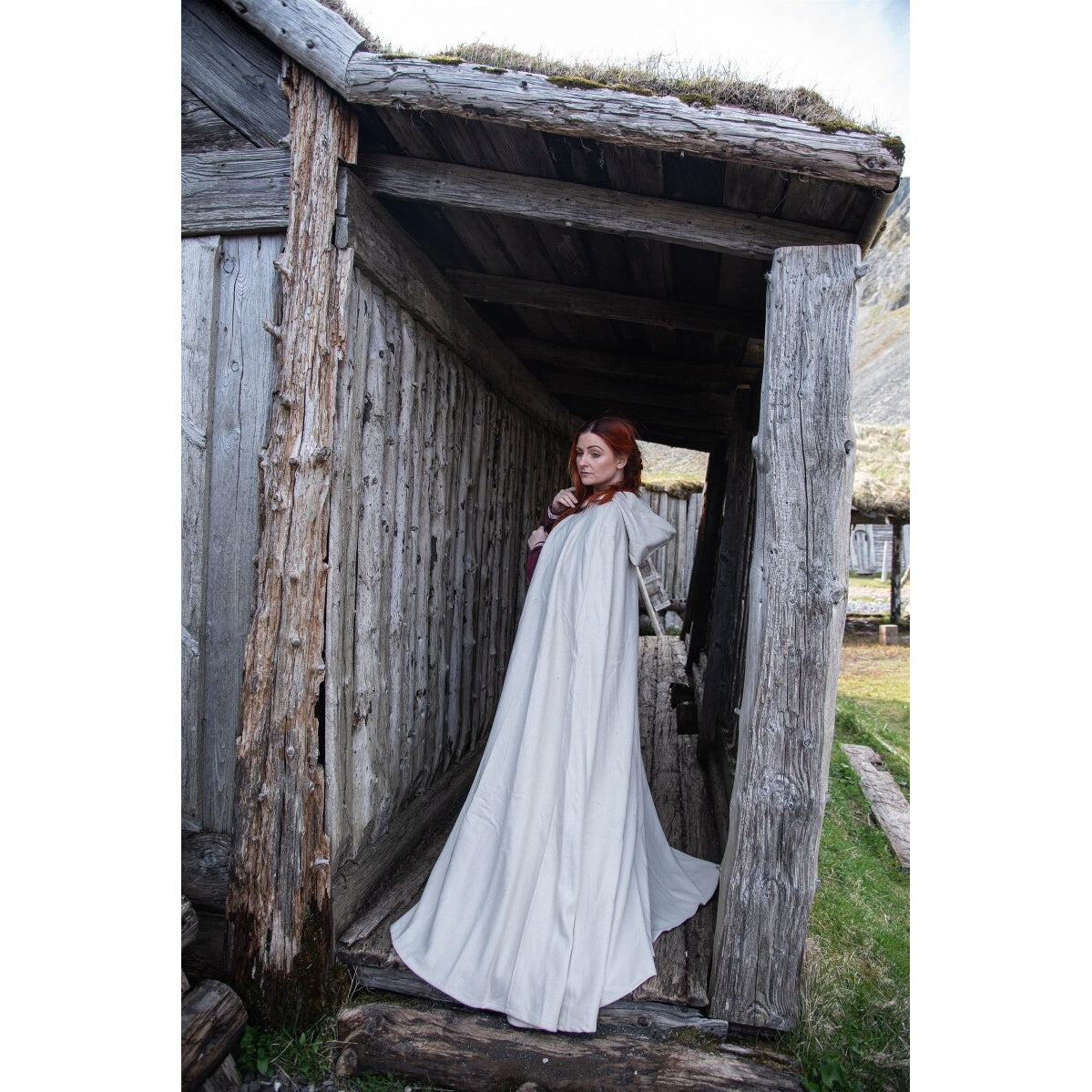 Image produit Cape médiévale en laine Tjark 160 cm