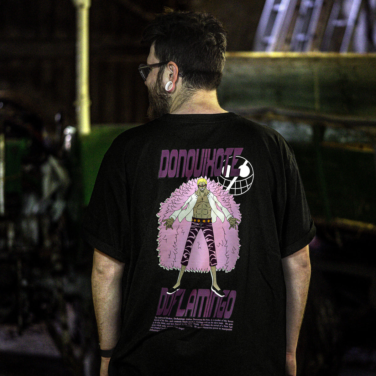 Immagine del prodotto One Piece - T-shirt oversize Don Quixote Doflamingo nera