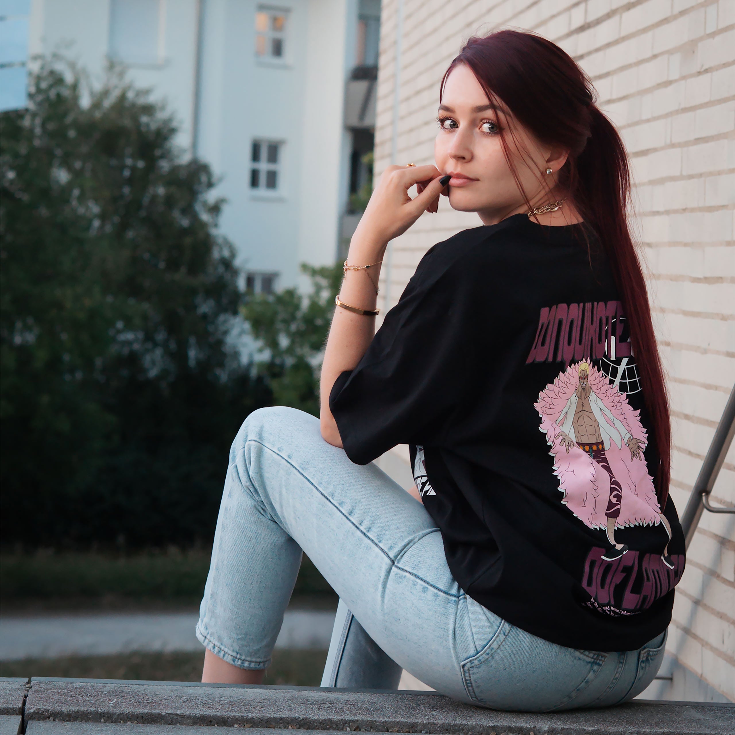 Immagine del prodotto One Piece - T-shirt oversize Don Quixote Doflamingo nera