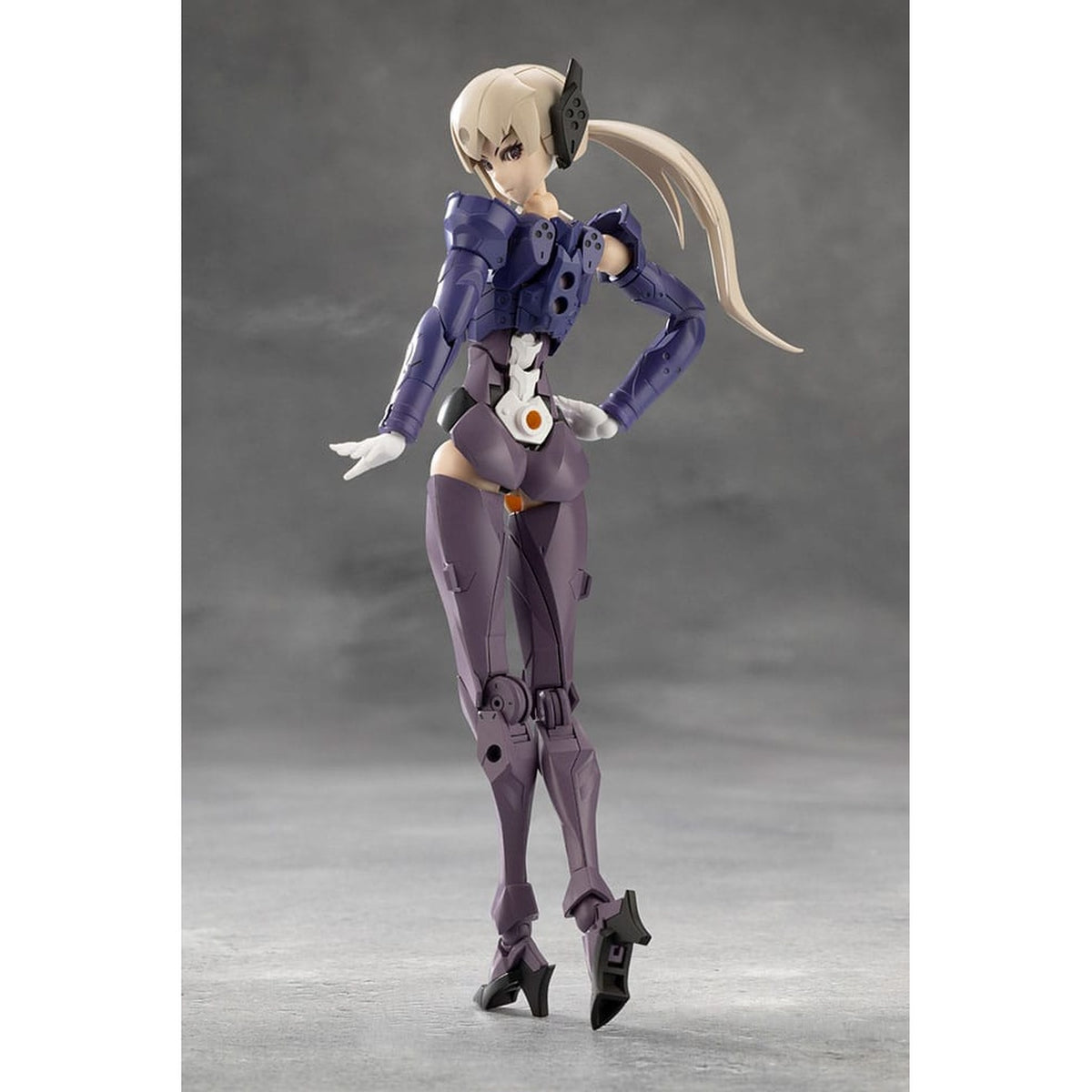 Produktbild Megalomaria Unlimited Universe - Valiant Model Kit Figur