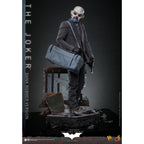 Produktbild The Dark Knight - The Joker Actionfigur 1:6 Bank Robber Version