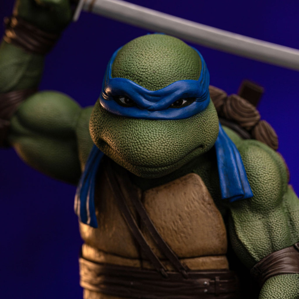 Produktbild Teenage Mutant Ninja Turtles Art Scale Statue 1/10 Leonardo 21 cm