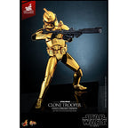Image produit Star Wars Figurine articulée 1/6 Clone Trooper (Gold Chrome Version) Exclusive 30 cm