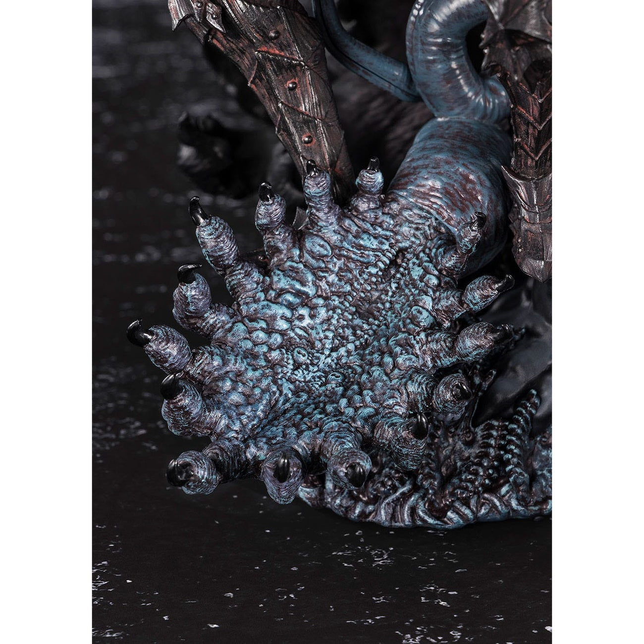 Image produit Berserk - Statue Guts Berserker Armor Figuarts ZERO Metallic Touch