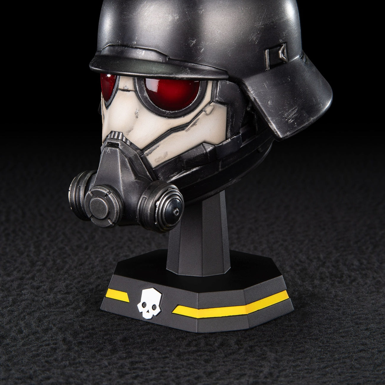 Image produit Helldivers 2 Réplique 1/4 Casque de Chimiste de Terrain 11 cm