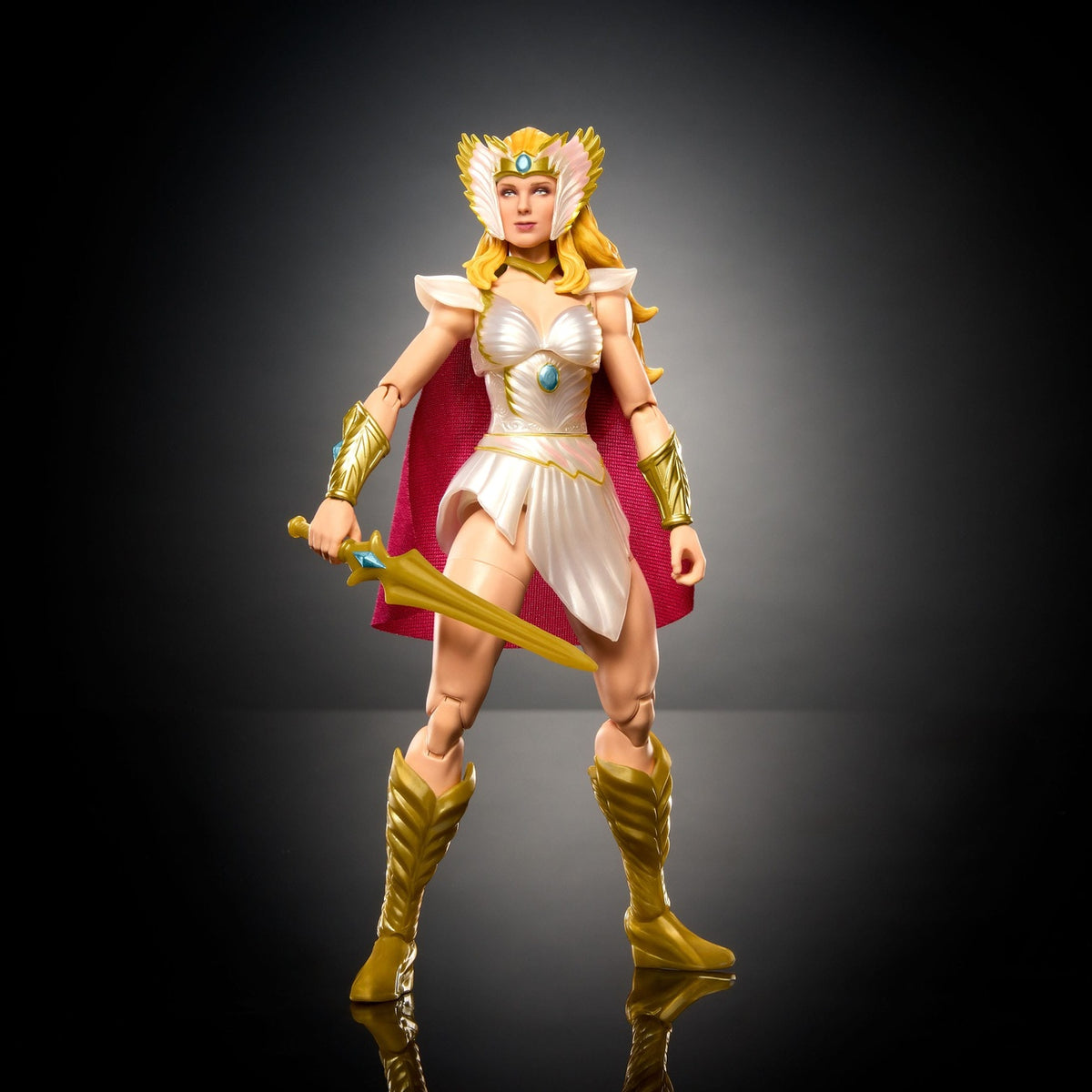 Produktbild Masters of the Universe New Eternia Actionfigur She-Ra 18 cm