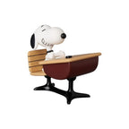 Image produit Peanuts UDF Série 18 Mini-figurine Snoopy avec bureau 9 cm