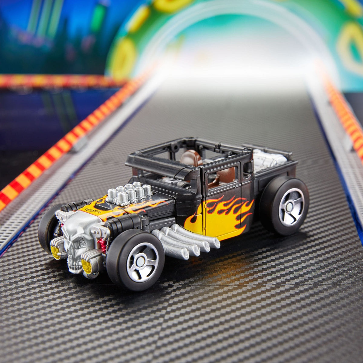Immagine del prodotto Action figure Hot Wheels x Transformers Bone Shaker 12 cm