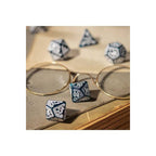 Produktbild Call of Cthulhu Würfel Set Abyssal & White (7)