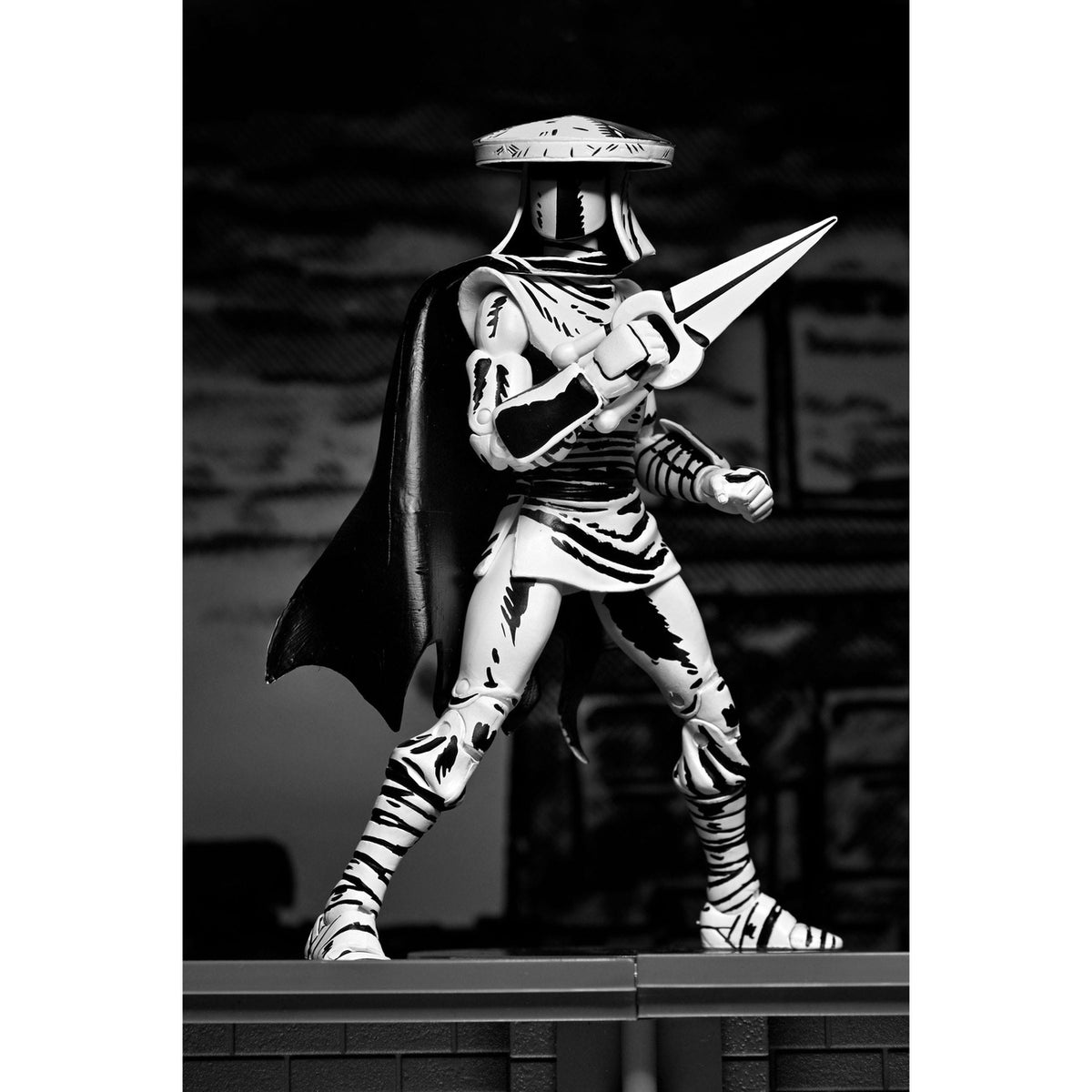 Produktbild Teenage Mutant Ninja Turtles Actionfigur Elite Foot Ninja Guard Black & White 18 cm