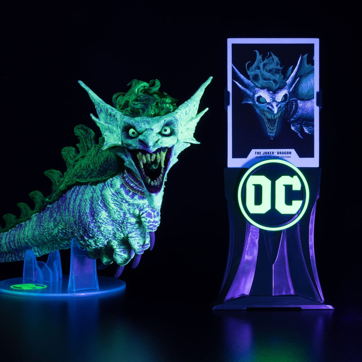 Produktbild Dark Nights: Metal DC Multiverse Actionfigur The Joker Dragon Glow in the Dark Edition (Gold Label) 25 cm
