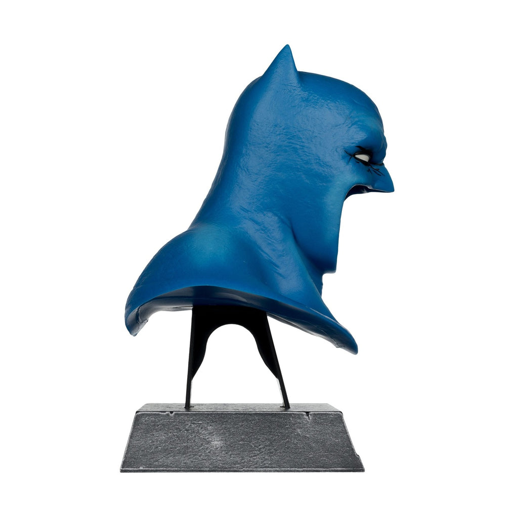 Produktbild The Dark Knight Returns DC Direct Mini-Replik 1/3 Batman Maske 19 cm