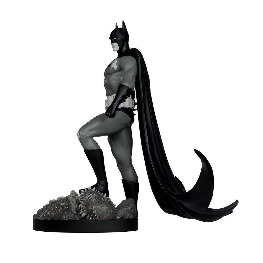 Immagine del prodotto DC Direct Statua 1/10 Batman by Bjorn Barends (Black & White) 18 cm