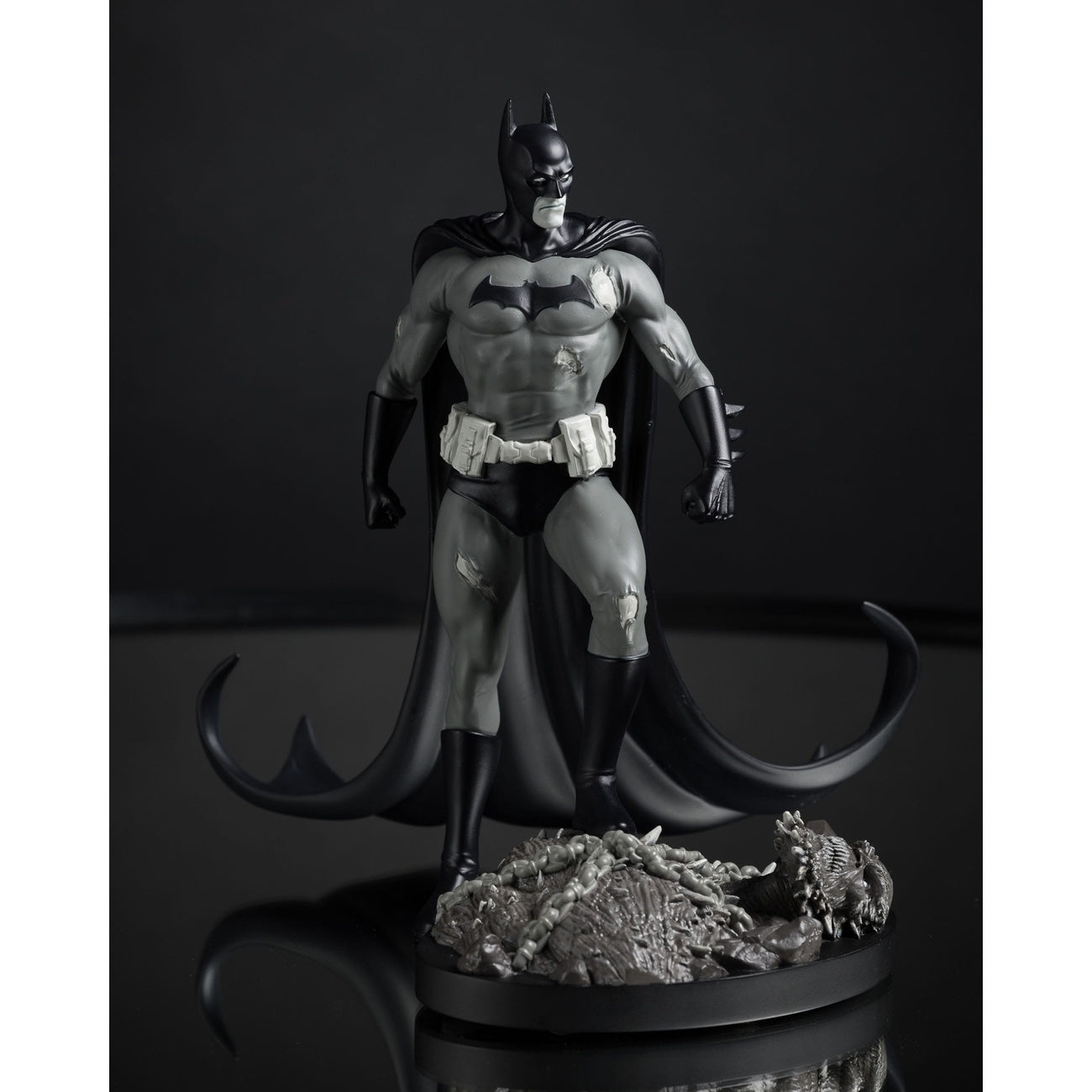 Immagine del prodotto DC Direct Statua 1/10 Batman by Bjorn Barends (Black & White) 18 cm
