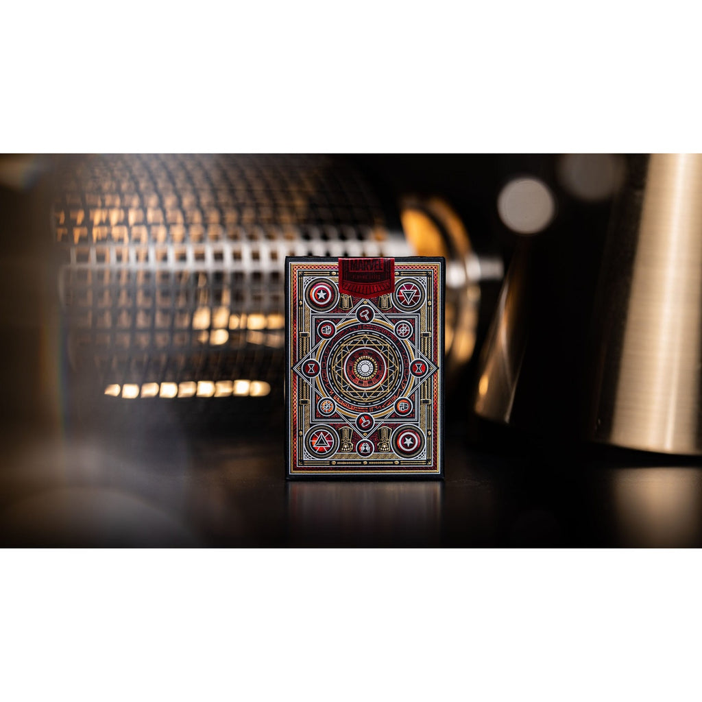 Produktbild Avengers - The Infinity Saga Spielkarten Red Version