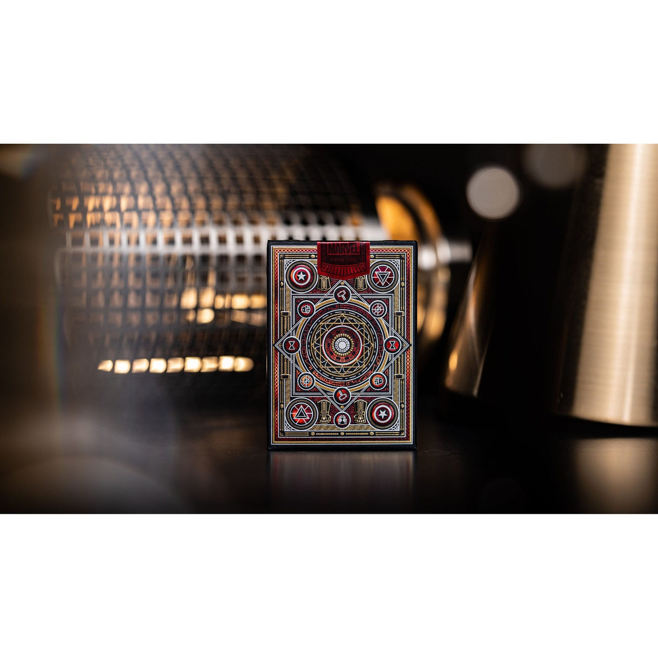 Produktbild Avengers - The Infinity Saga Spielkarten Red Version