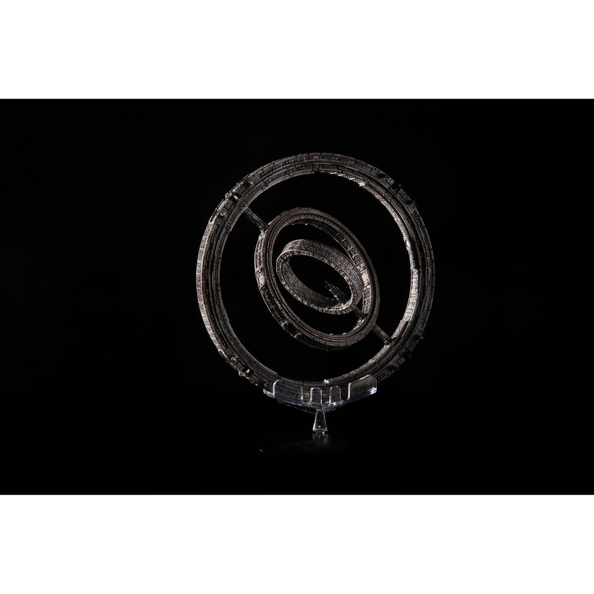 Immagine del prodotto Foundation Die-Cast Astronave The Invictus 20 cm