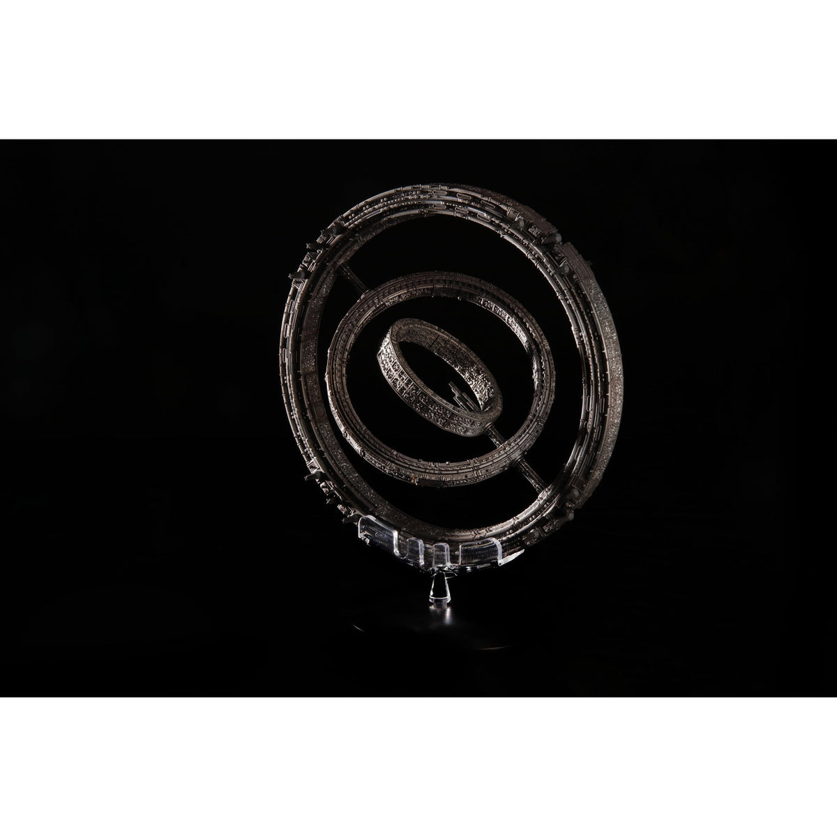 Immagine del prodotto Foundation Die-Cast Astronave The Invictus 20 cm