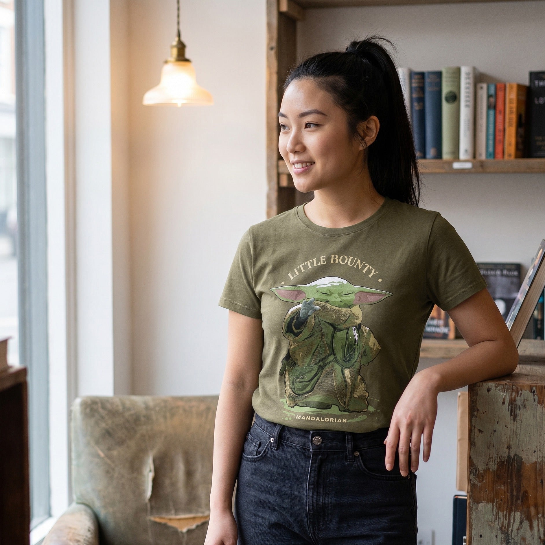 Immagine del prodotto T-shirt Grogu Little Bounty Donna - Star Wars The Mandalorian
