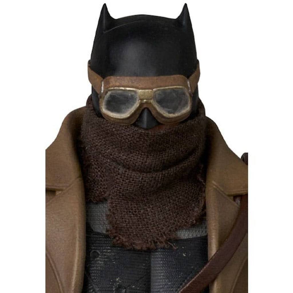 Produktbild DC Comics MAFEX Actionfigur Knightmare Batman Snyders