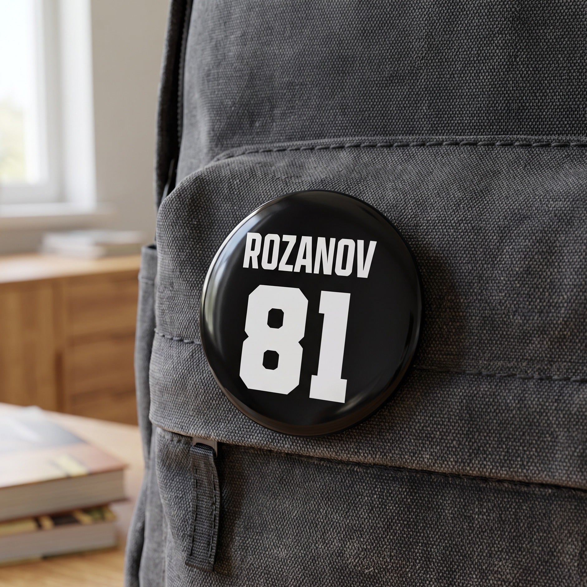 Immagine del prodotto Spilla Rozanov per fan di Heated Rivalry