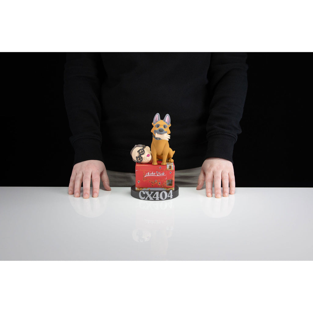 Image produit Fallout Figurine Vinyle CX404 & Wilzig (Tête) Stylisée 20 cm