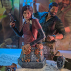 Produktbild The Last of Us Büste Ellie with Handgun Bust 19 cm